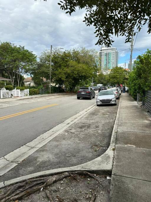 Quiet & Centrally Located House - Private Parking, Laundry And Storage For Luggage Miami Exterior foto